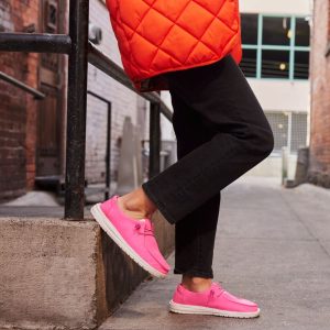 wendy stretch canvas neon pink